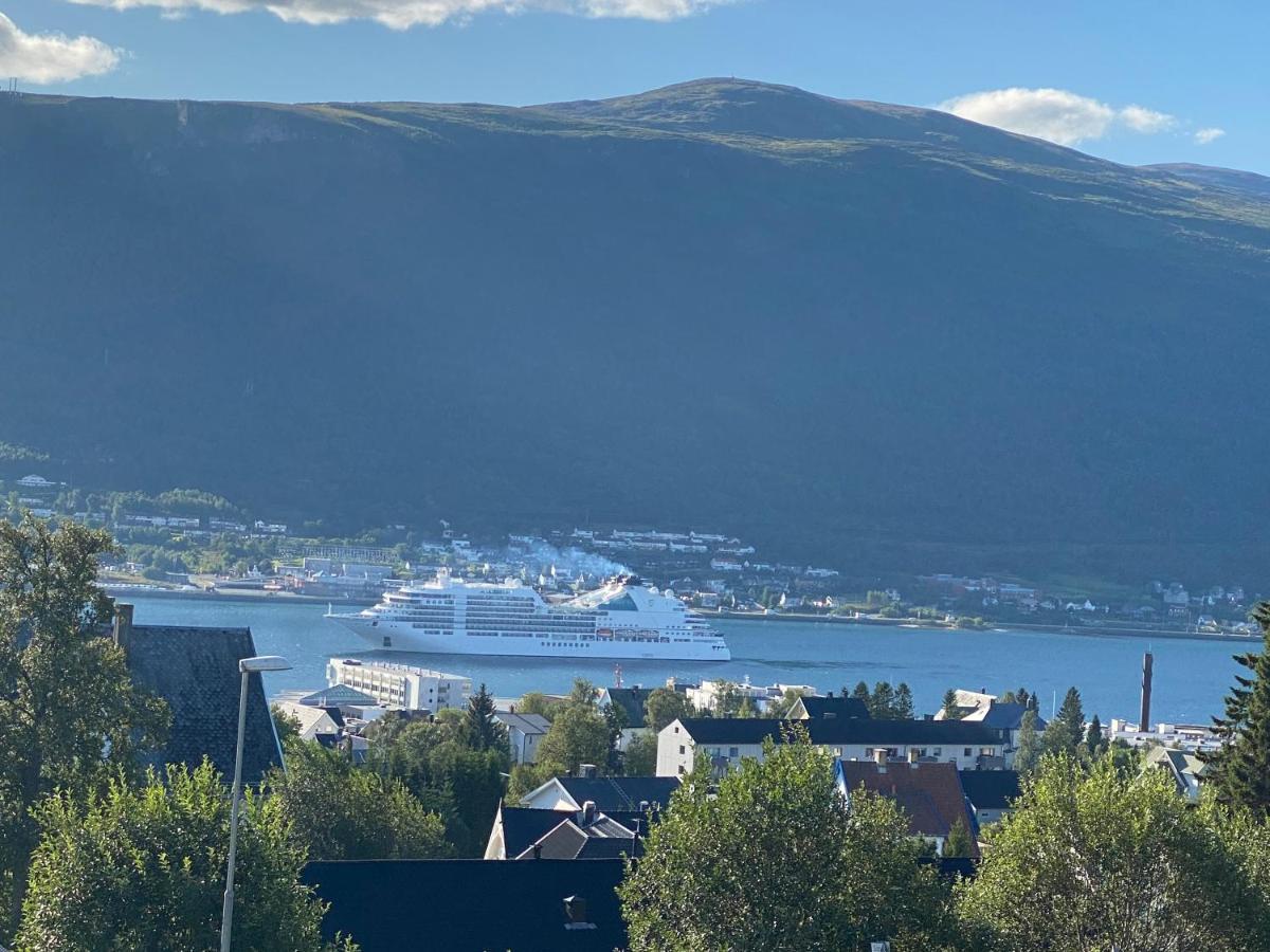 Sentral 4-Roms Leilighet I Trollbakken Tromsø Esterno foto
